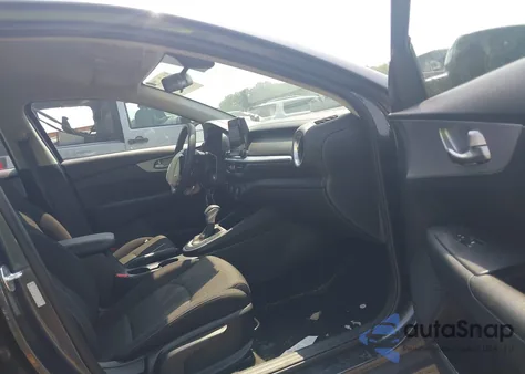 2022 Kia Forte Lxs z USA, uszkodzony, nr VIN 3KPF24AD0NE431787